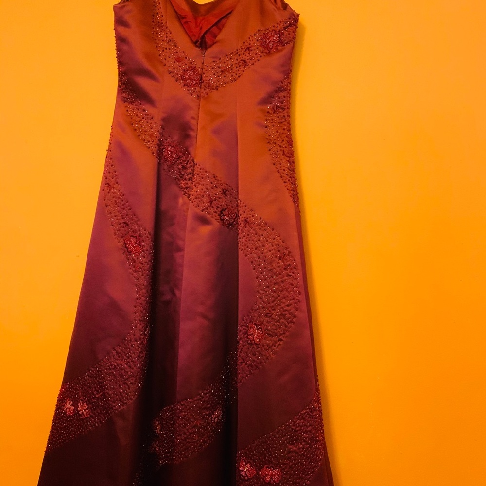 Beautiful Burgundy Sequins dress - Picture 2 of 4